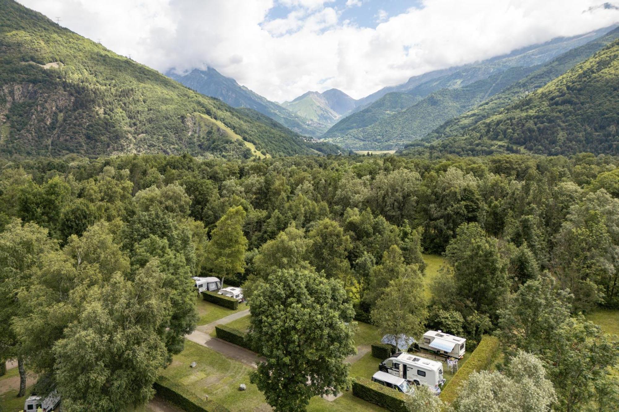 Camping Rcn Belledonne Ле-Бур-д'Уазан Екстер'єр фото