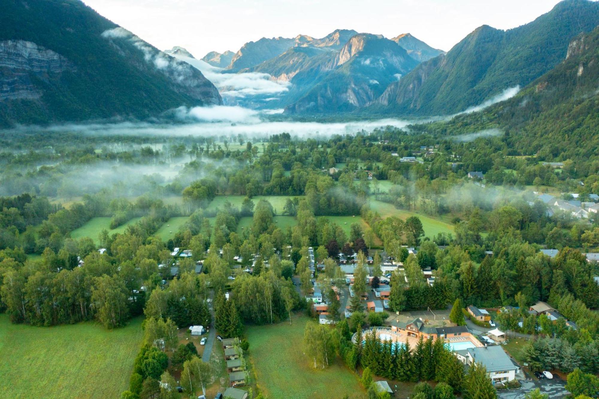 Camping Rcn Belledonne Ле-Бур-д'Уазан Екстер'єр фото